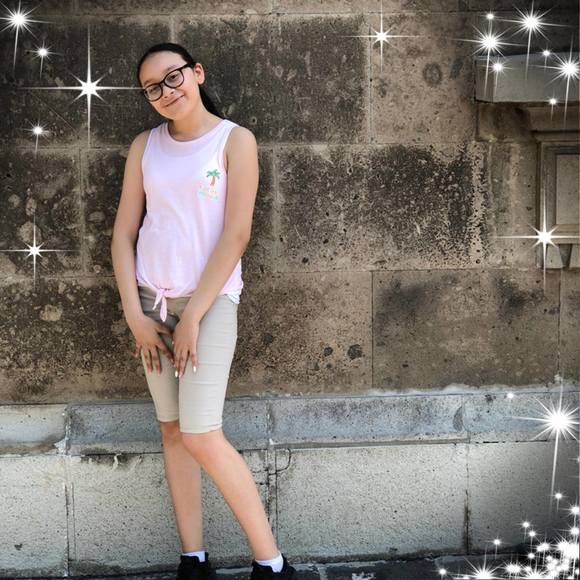 Meet your Posher, Allison - Picture 1 of 1